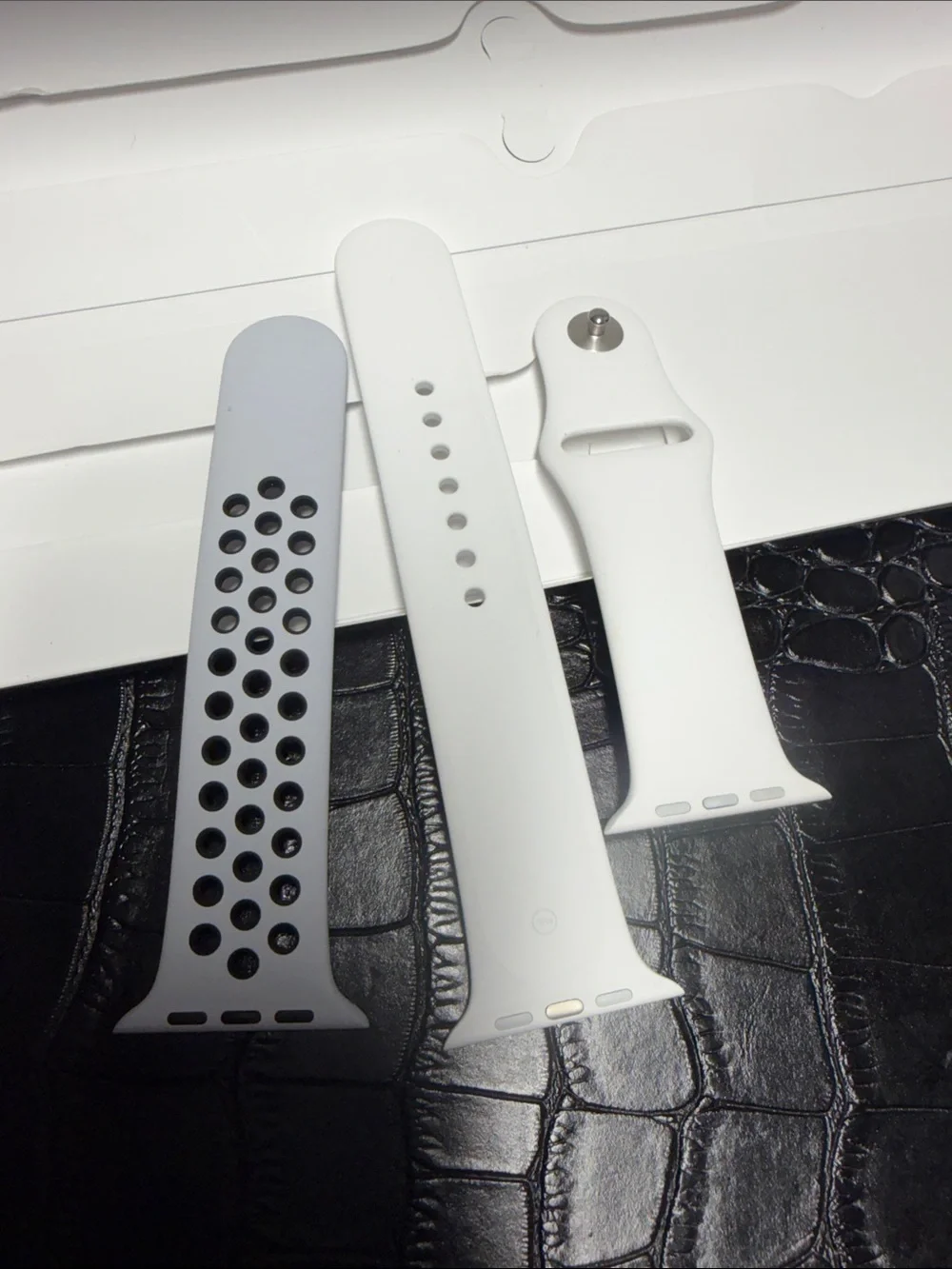 Apple Nike Sport Band - White with Light Gray Accents (42mm)